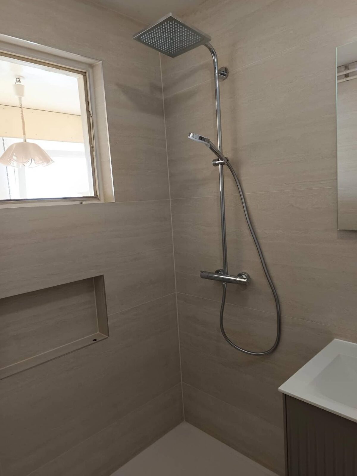 Colonne de douche installée